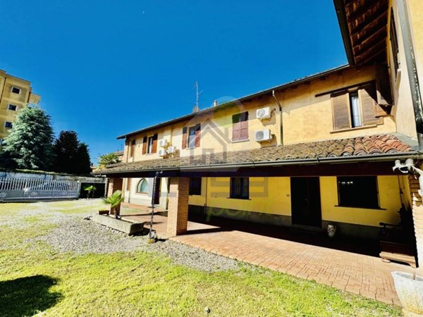casa indipendente in vendita a Sant'Angelo Lodigiano
