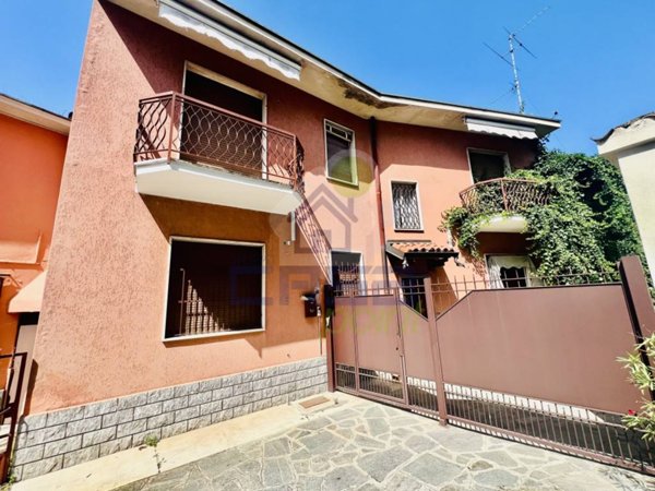 casa indipendente in vendita a Sant'Angelo Lodigiano