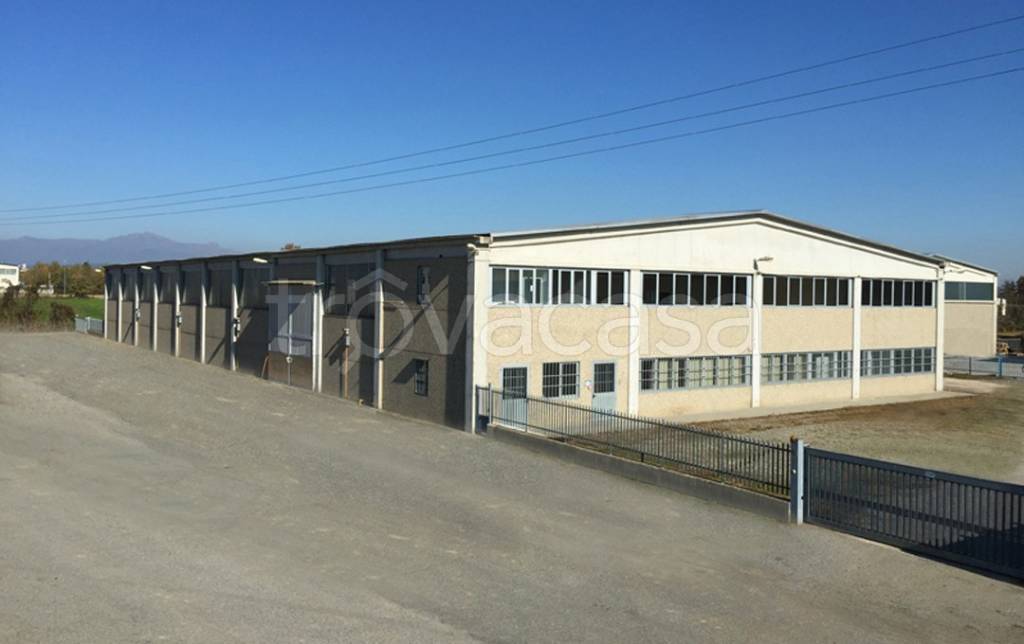 locale commerciale in vendita a Sant'Angelo Lodigiano