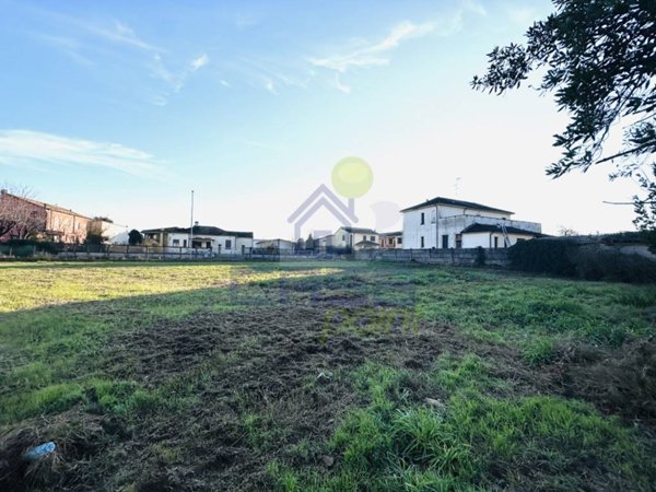 terreno edificabile in vendita a Sant'Angelo Lodigiano in zona Ranera