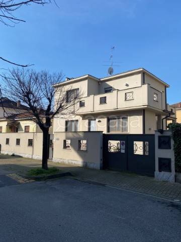 casa indipendente in vendita a Sant'Angelo Lodigiano