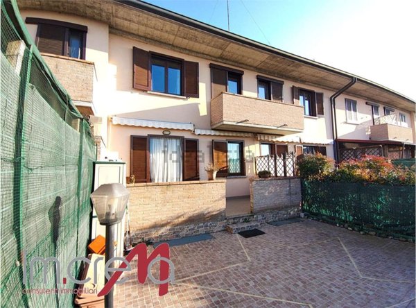 casa indipendente in vendita a Sant'Angelo Lodigiano