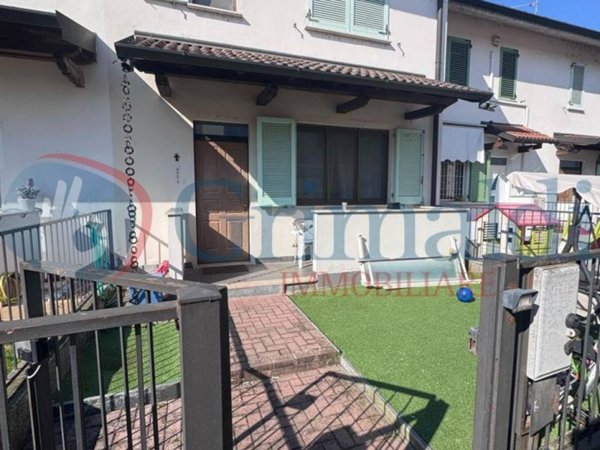 casa indipendente in vendita a Sant'Angelo Lodigiano
