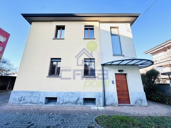 casa indipendente in vendita a Sant'Angelo Lodigiano