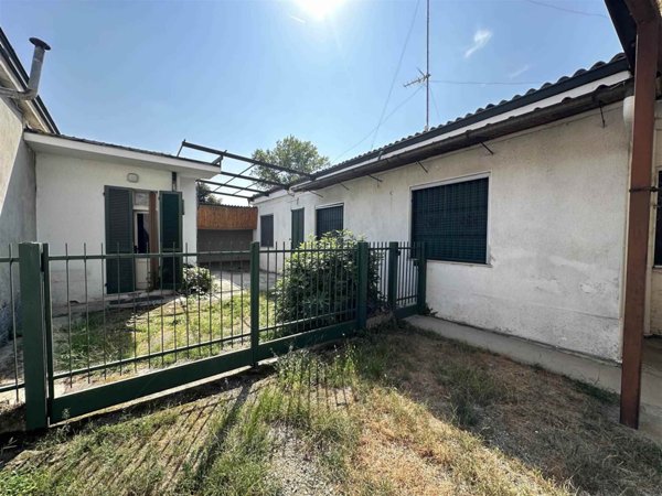 casa indipendente in vendita a Sant'Angelo Lodigiano