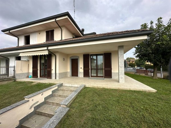 casa indipendente in vendita a Sant'Angelo Lodigiano