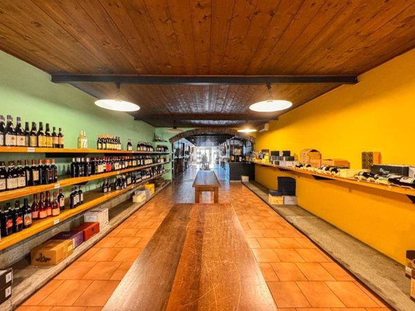 locale commerciale in vendita a Sant'Angelo Lodigiano