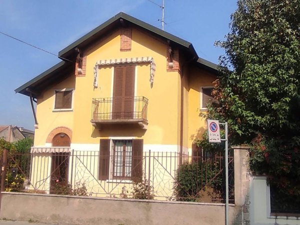 casa indipendente in vendita a Sant'Angelo Lodigiano