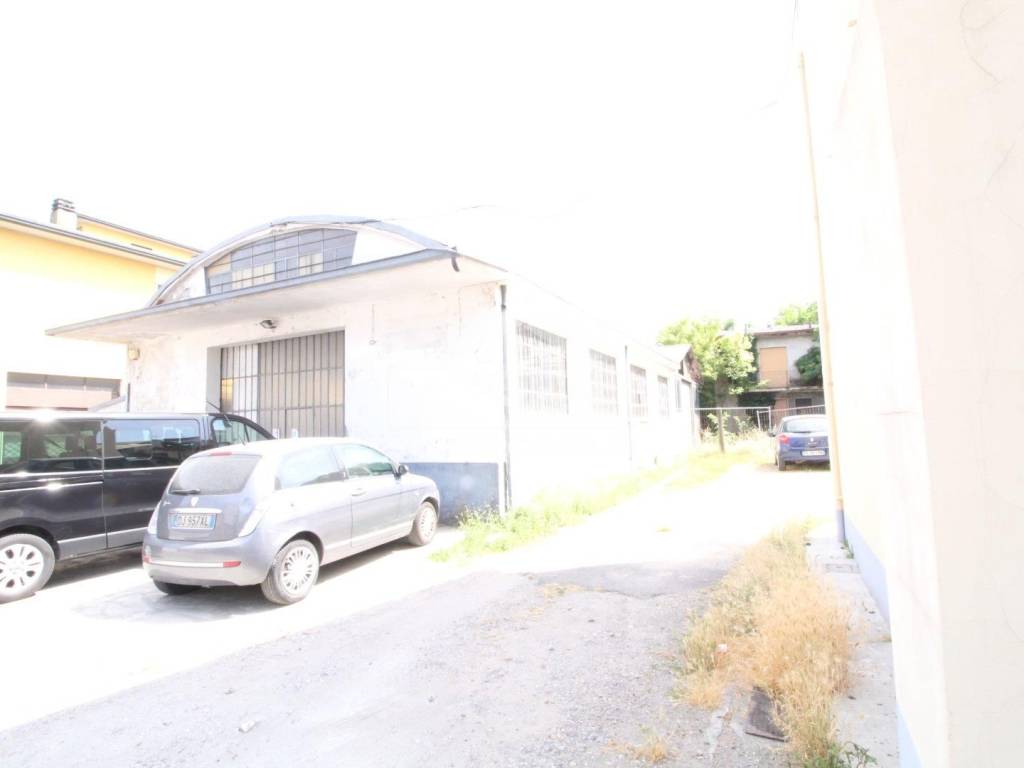 intera palazzina in vendita a Sant'Angelo Lodigiano