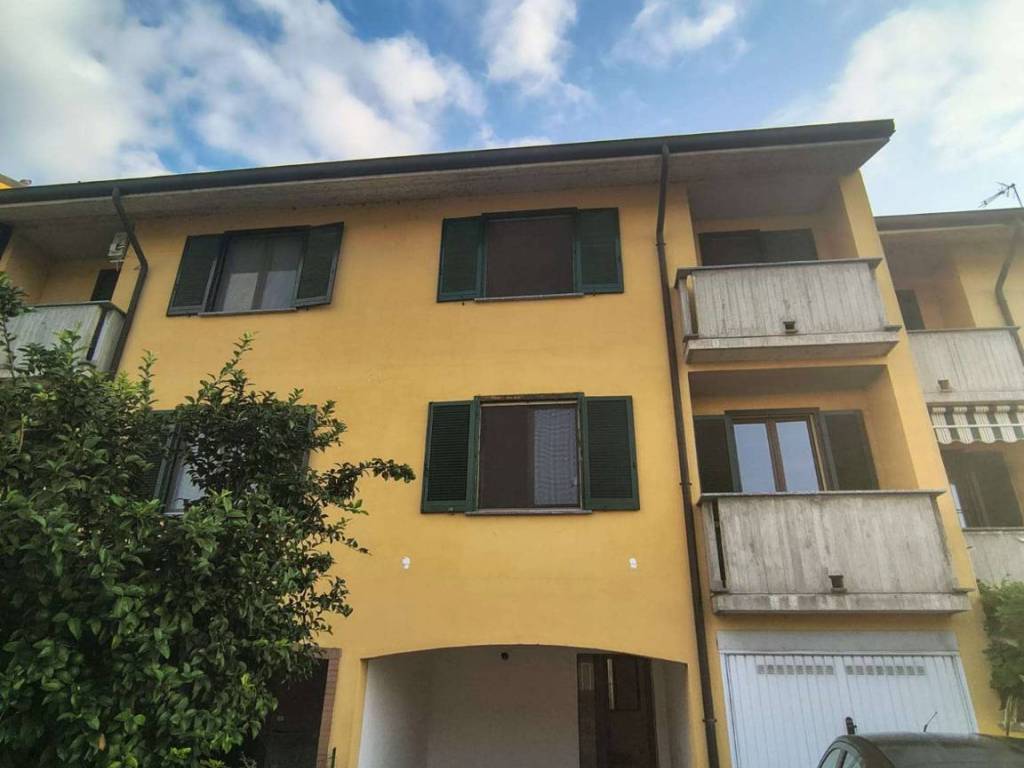 casa indipendente in vendita a Sant'Angelo Lodigiano
