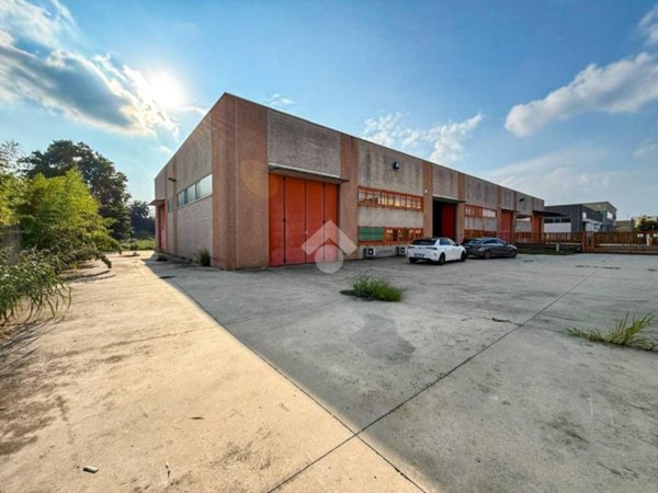 locale commerciale in vendita a Sant'Angelo Lodigiano