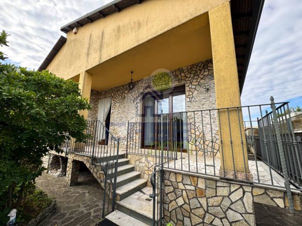 casa indipendente in vendita a Sant'Angelo Lodigiano
