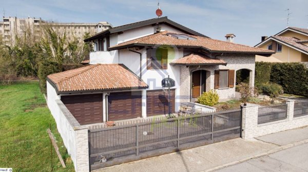 casa indipendente in vendita a Sant'Angelo Lodigiano