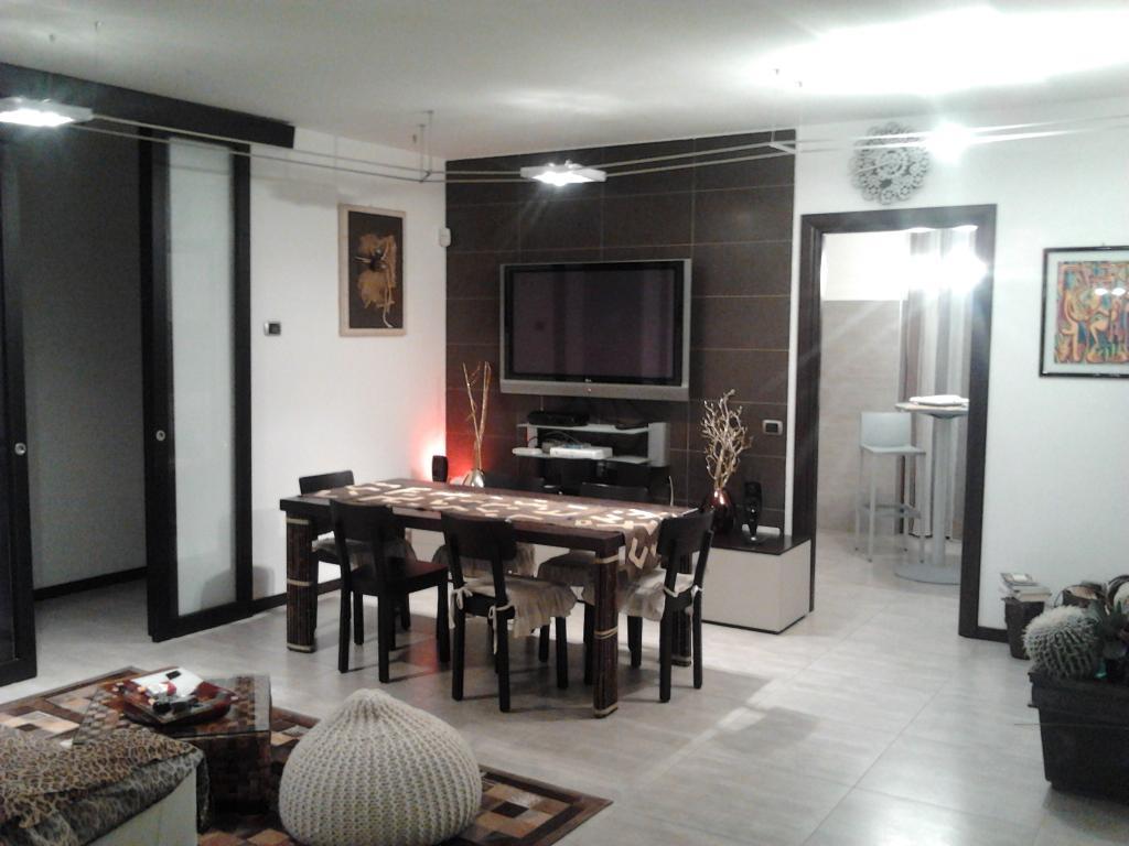 casa indipendente in vendita a Sant'Angelo Lodigiano