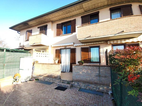 casa indipendente in vendita a Sant'Angelo Lodigiano