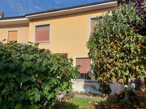 casa indipendente in vendita a Sant'Angelo Lodigiano