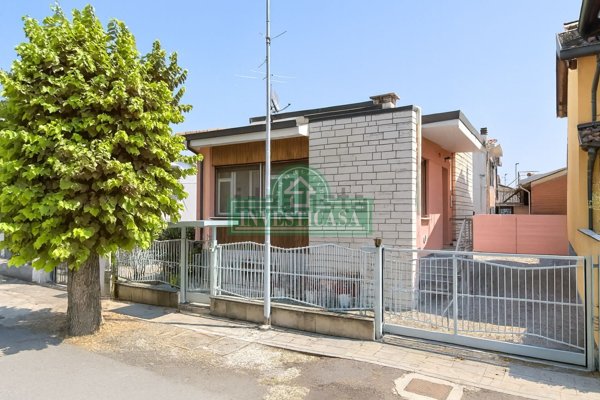 casa indipendente in vendita a Sant'Angelo Lodigiano