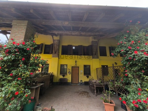 casa indipendente in vendita a Sant'Angelo Lodigiano in zona Domodossola