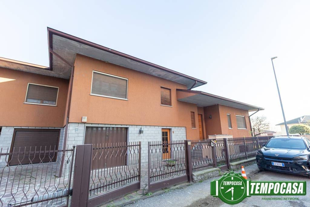 casa indipendente in vendita a Sant'Angelo Lodigiano