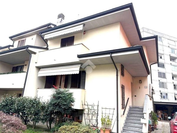 casa indipendente in vendita a Sant'Angelo Lodigiano