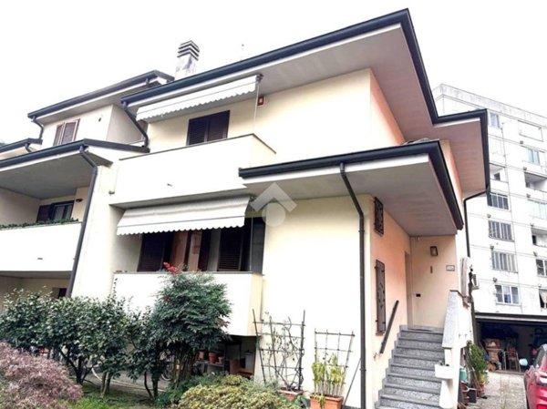 casa indipendente in vendita a Sant'Angelo Lodigiano