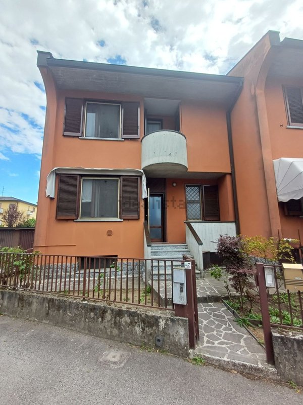 casa indipendente in vendita a Sant'Angelo Lodigiano