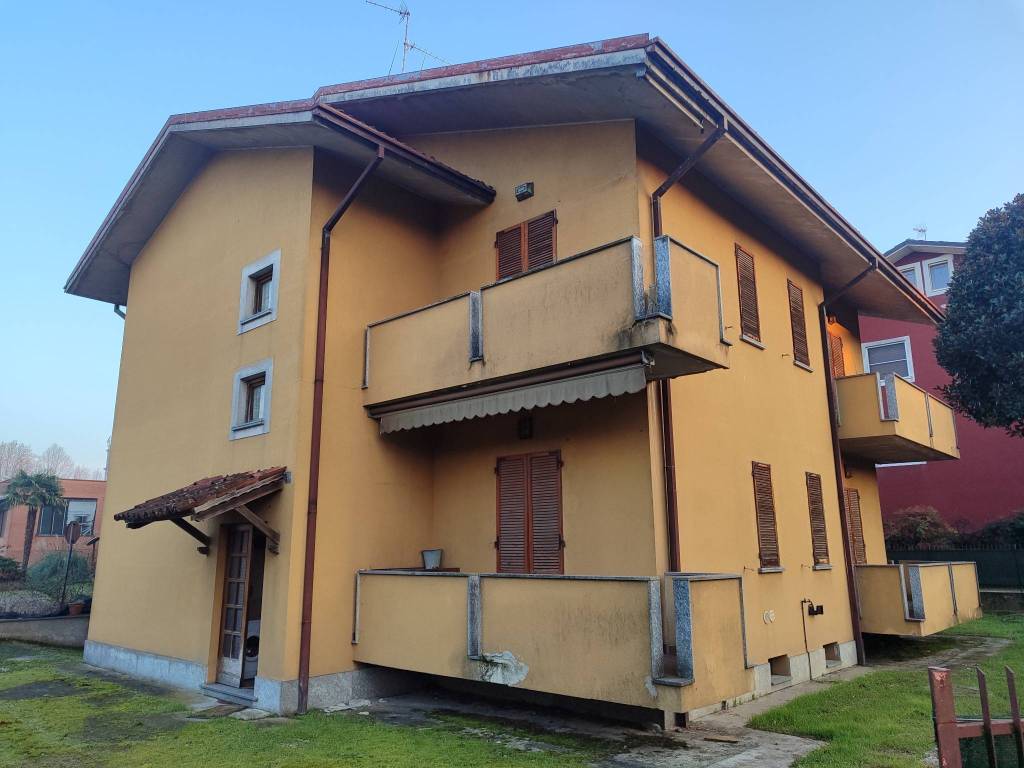 casa indipendente in vendita a Sant'Angelo Lodigiano