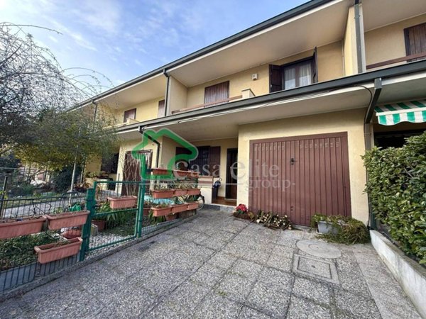 casa indipendente in vendita a Sant'Angelo Lodigiano