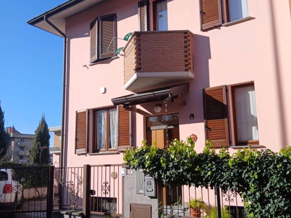 casa indipendente in vendita a Sant'Angelo Lodigiano