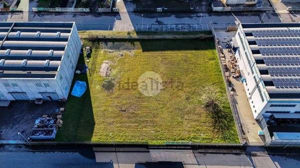 terreno edificabile in vendita a Sant'Angelo Lodigiano
