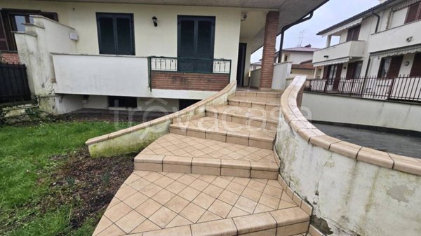 casa indipendente in vendita a Sant'Angelo Lodigiano