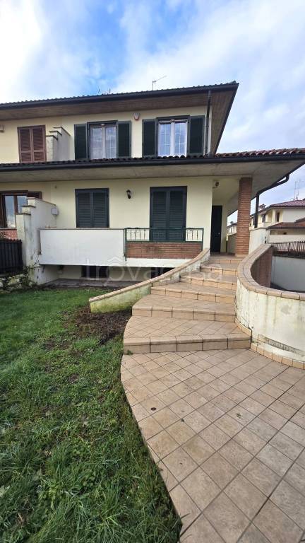 casa indipendente in vendita a Sant'Angelo Lodigiano