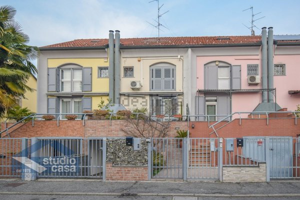 casa indipendente in vendita a Sant'Angelo Lodigiano