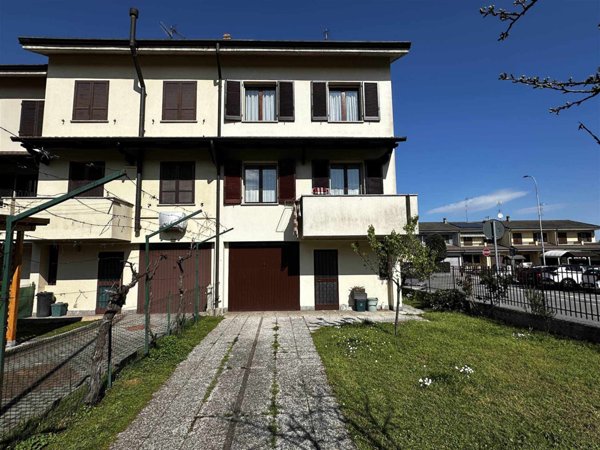 casa indipendente in vendita a Sant'Angelo Lodigiano