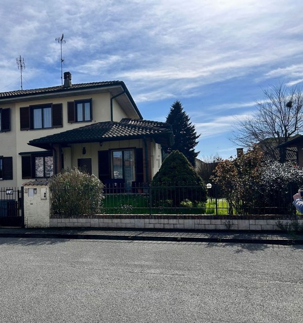 casa indipendente in vendita a Sant'Angelo Lodigiano