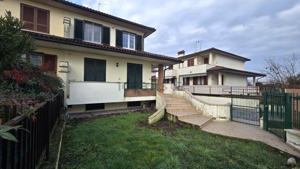 casa indipendente in vendita a Sant'Angelo Lodigiano