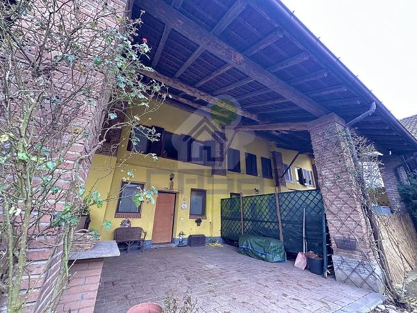 casa indipendente in vendita a Sant'Angelo Lodigiano in zona Domodossola