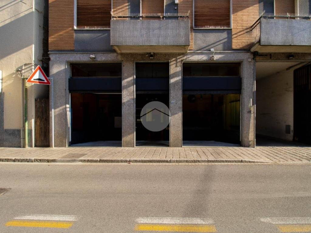 negozio in vendita a Sant'Angelo Lodigiano