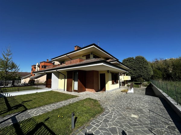 casa indipendente in vendita a Sant'Angelo Lodigiano