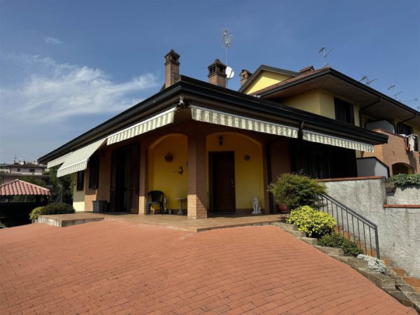 casa indipendente in vendita a Sant'Angelo Lodigiano