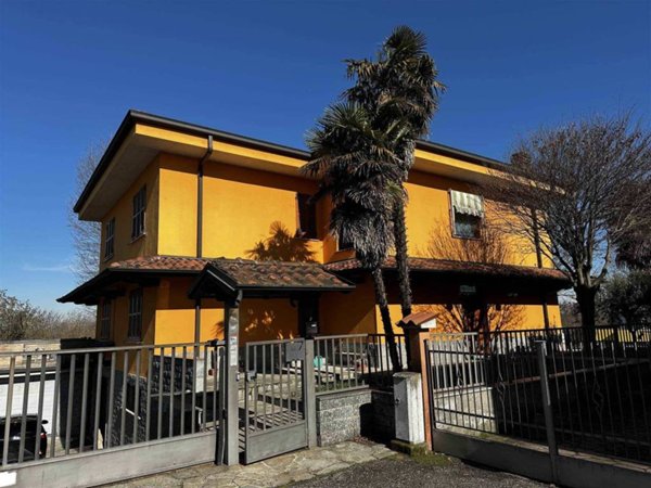 casa indipendente in vendita a Sant'Angelo Lodigiano