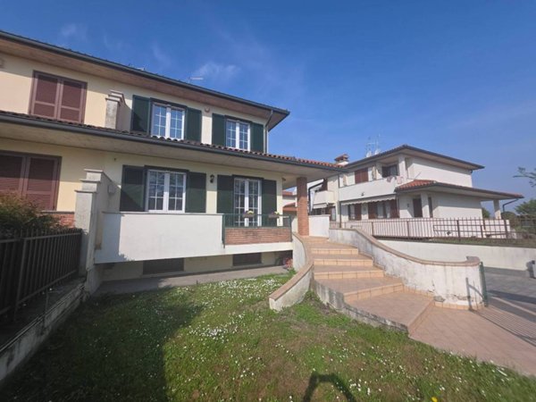 casa indipendente in vendita a Sant'Angelo Lodigiano