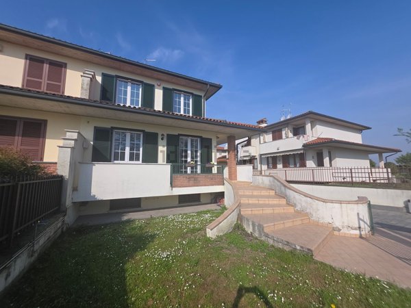 casa indipendente in vendita a Sant'Angelo Lodigiano