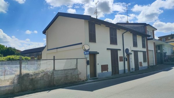 casa indipendente in vendita a Sant'Angelo Lodigiano