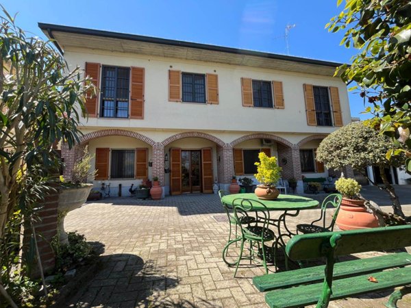 casa indipendente in vendita a Sant'Angelo Lodigiano