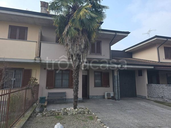 casa indipendente in vendita a Sant'Angelo Lodigiano