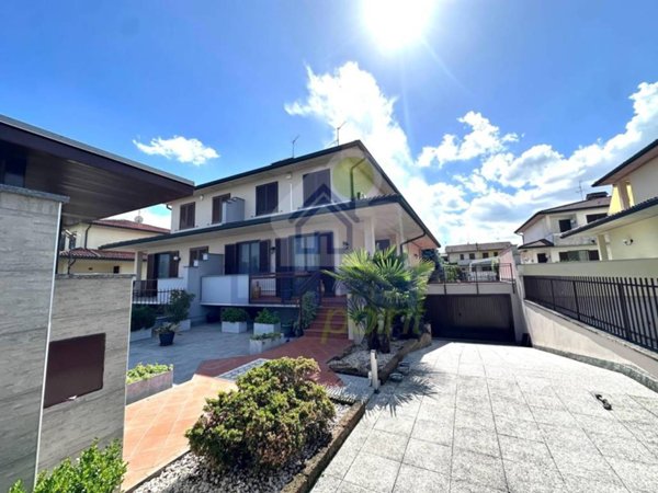 casa indipendente in vendita a Sant'Angelo Lodigiano