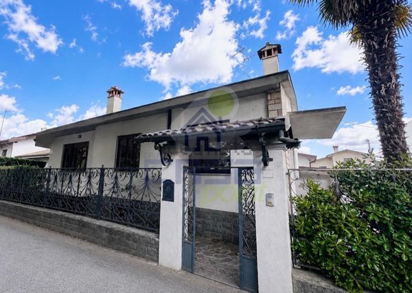 casa indipendente in vendita a Sant'Angelo Lodigiano