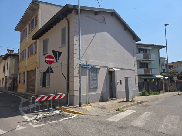 casa indipendente in vendita a Sant'Angelo Lodigiano