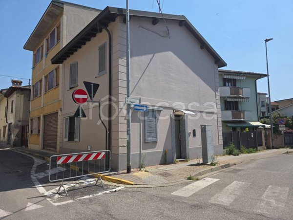 casa indipendente in vendita a Sant'Angelo Lodigiano